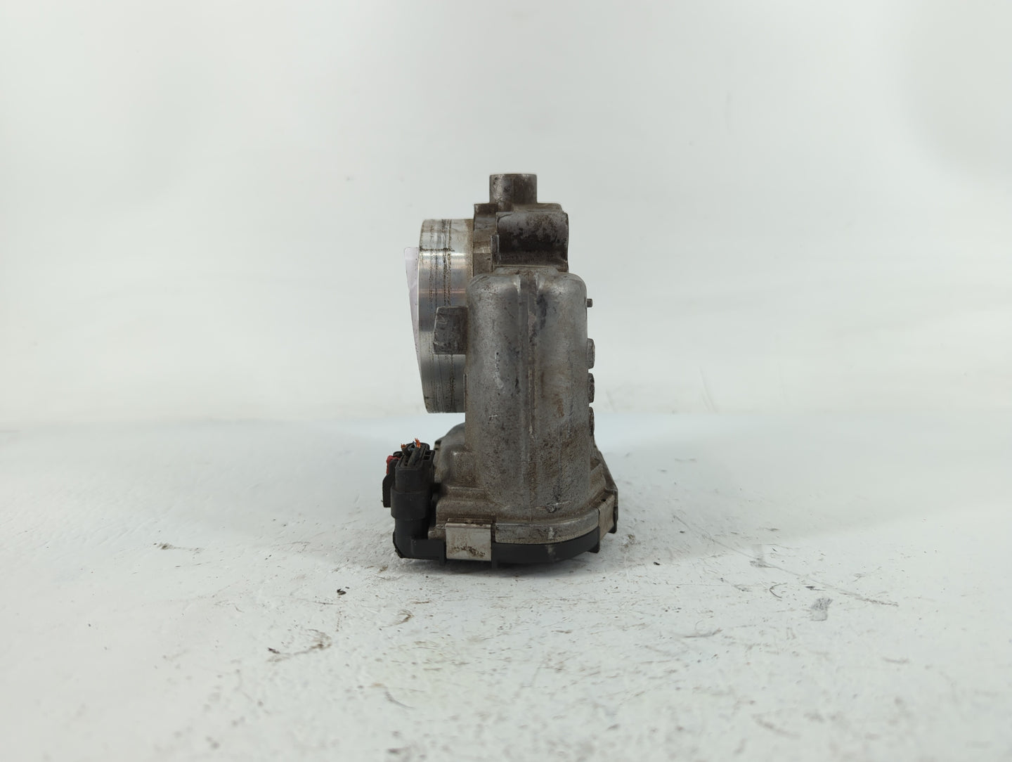 2011-2016 Chrysler Town & Country Throttle Body P/N:0 280 750 570 05184349AC Fits OEM Used Auto Parts - Oemusedautoparts1.co