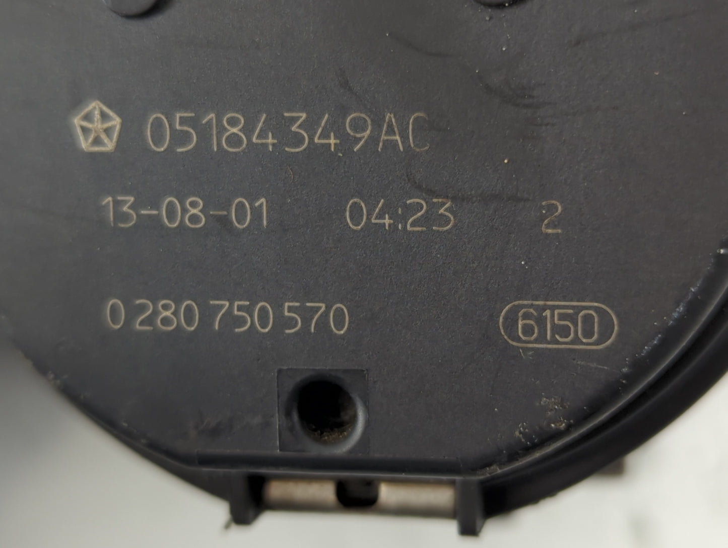 2011-2016 Chrysler Town & Country Throttle Body P/N:0 280 750 570 05184349AC Fits OEM Used Auto Parts - Oemusedautoparts1.co