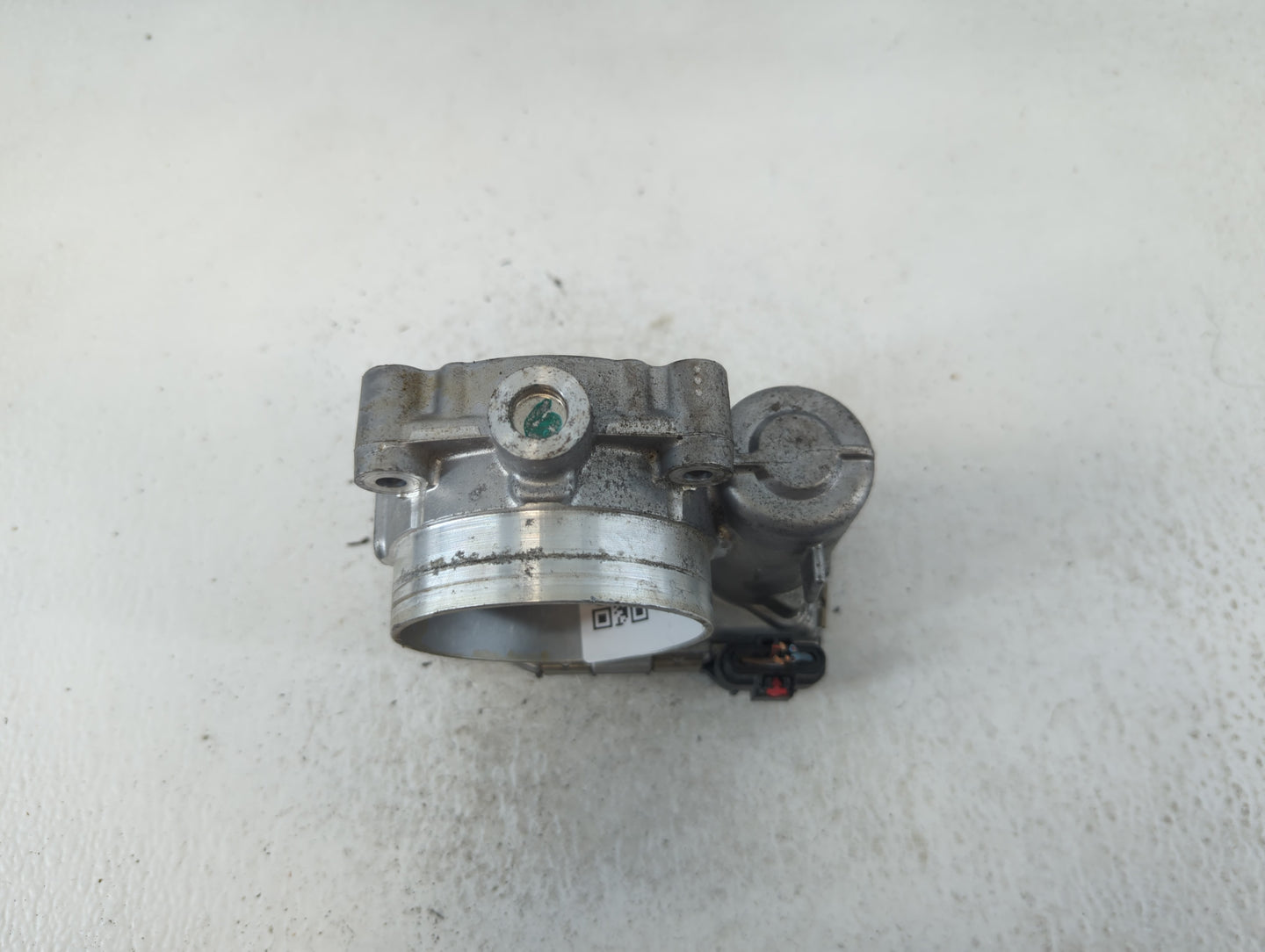 2011-2016 Chrysler Town & Country Throttle Body P/N:0 280 750 570 05184349AC Fits OEM Used Auto Parts - Oemusedautoparts1.co