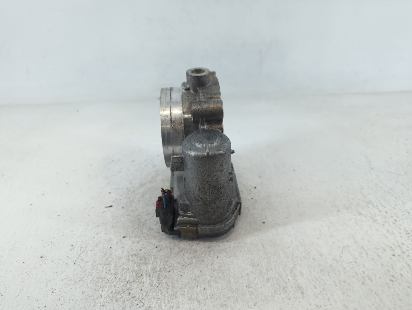 2011-2016 Chrysler Town & Country Throttle Body P/N:0 280 750 570 05184349AC Fits OEM Used Auto Parts - Oemusedautoparts1.co