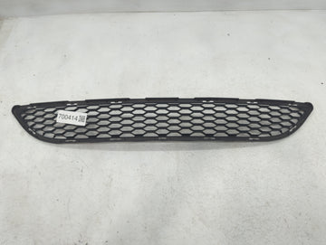 2011-2016 Chrysler Town & Country Front Grille Bumper Not Included - Oemusedautoparts1.com