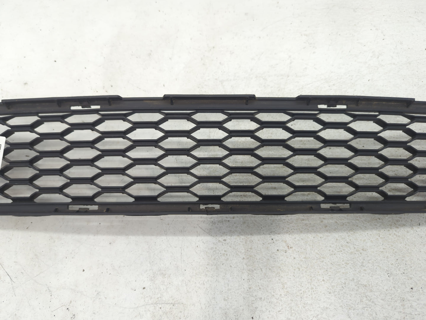 2011-2016 Chrysler Town & Country Front Grille Bumper Not Included - Oemusedautoparts1.com