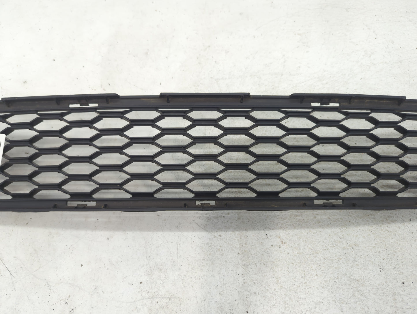 2011-2016 Chrysler Town & Country Front Grille Bumper Not Included - Oemusedautoparts1.com