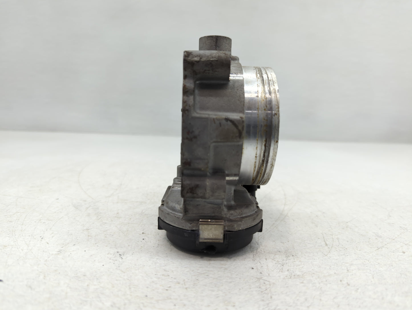 2011-2016 Chrysler Town & Country Throttle Body P/N:0 280 750 570 05184349AC Fits OEM Used Auto Parts - Oemusedautoparts1.co