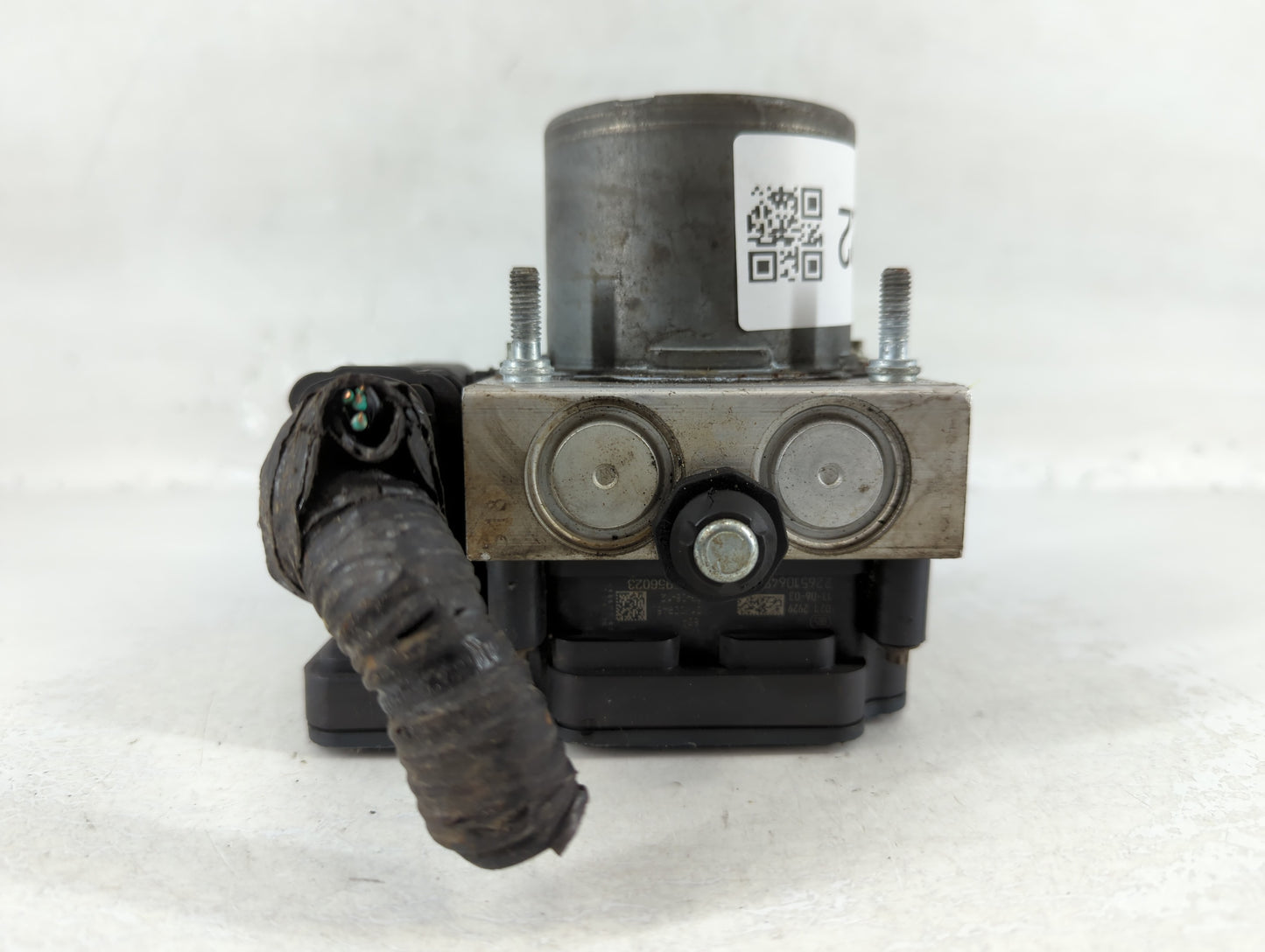 2014 Chrysler Town & Country ABS Pump Control Module Replacement P/N:P68183803AC Fits OEM Used Auto Parts - Oemusedautoparts