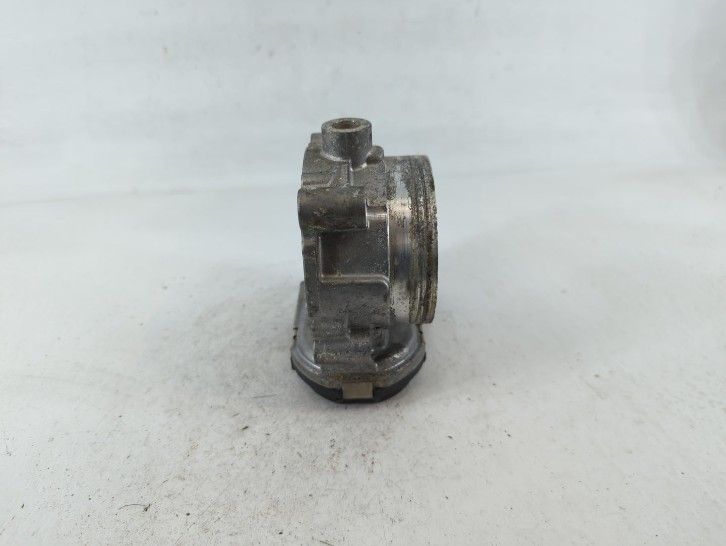 2011-2016 Chrysler Town & Country Throttle Body P/N:0 280 750 570 05184349AC Fits OEM Used Auto Parts - Oemusedautoparts1.co