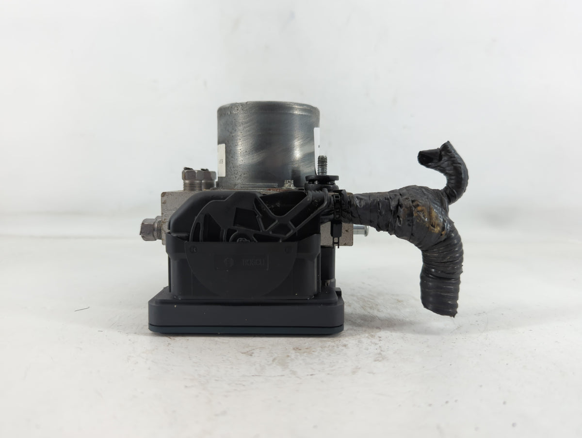 2014 Chrysler Town & Country Anti-Lock Brake ABS Pump Module Actuator OEM P/N:P68183803AC Fits OEM Used Auto Parts - Oemused