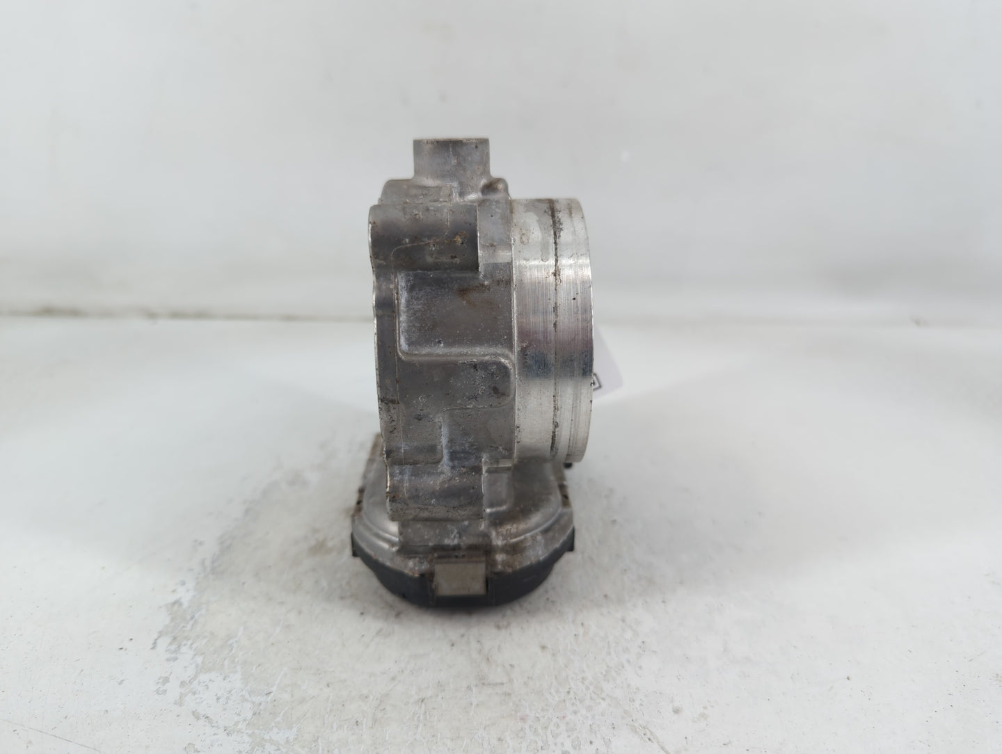 2011-2016 Chrysler Town & Country Throttle Body P/N:0 280 750 570 05184349AC Fits OEM Used Auto Parts - Oemusedautoparts1.co