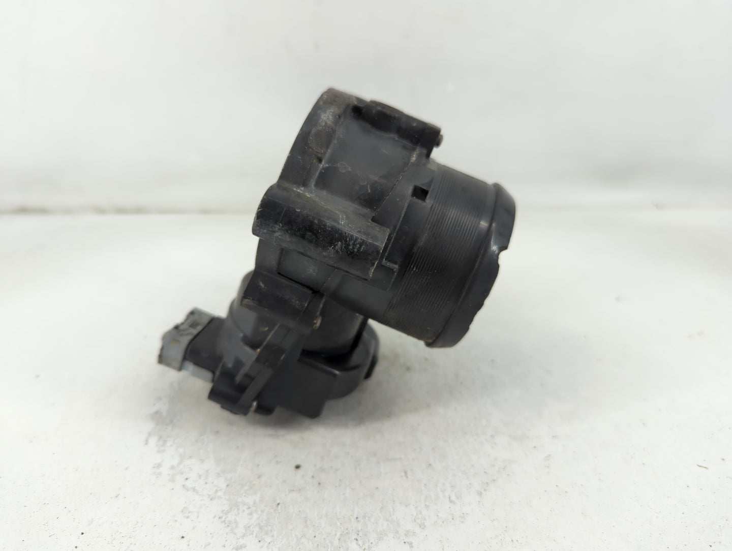 2014 Chrysler Town & Country Throttle Body P/N:A2C38050800 Fits OEM Used Auto Parts - Oemusedautoparts1.com