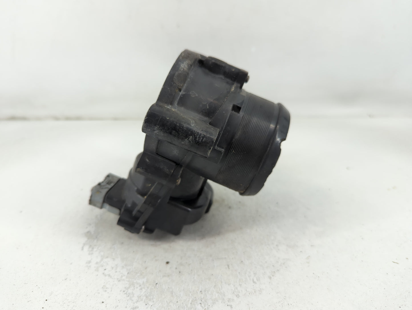 2014 Chrysler Town & Country Throttle Body P/N:A2C38050800 Fits OEM Used Auto Parts - Oemusedautoparts1.com