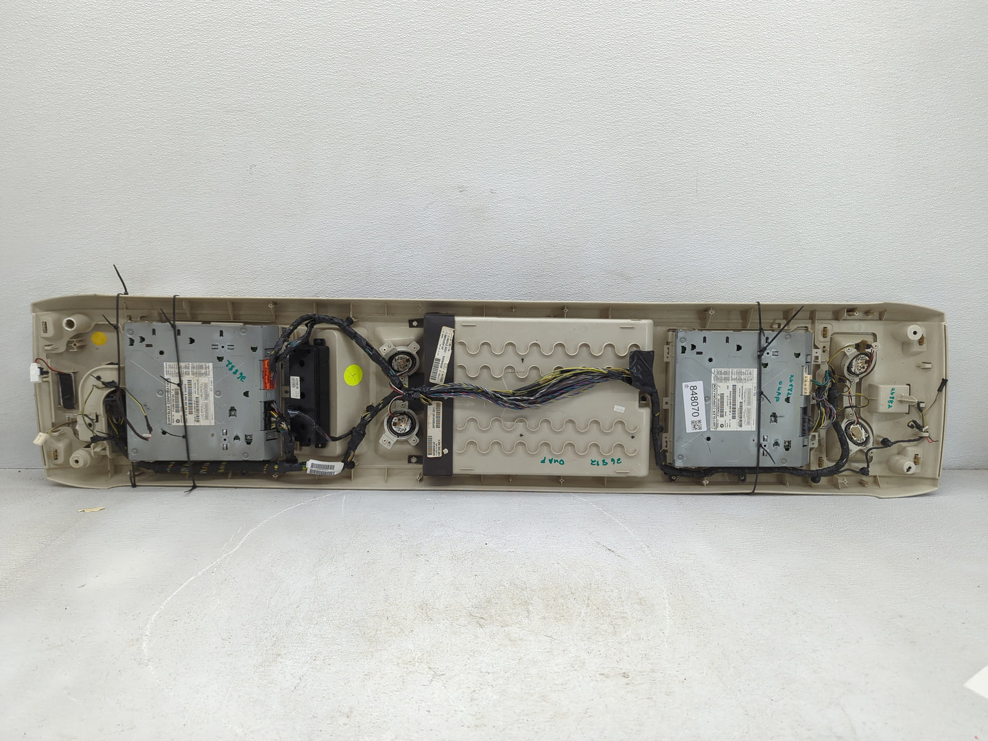 2014 Chrysler Town & Country Overhead Roof Console - Oemusedautoparts1.com