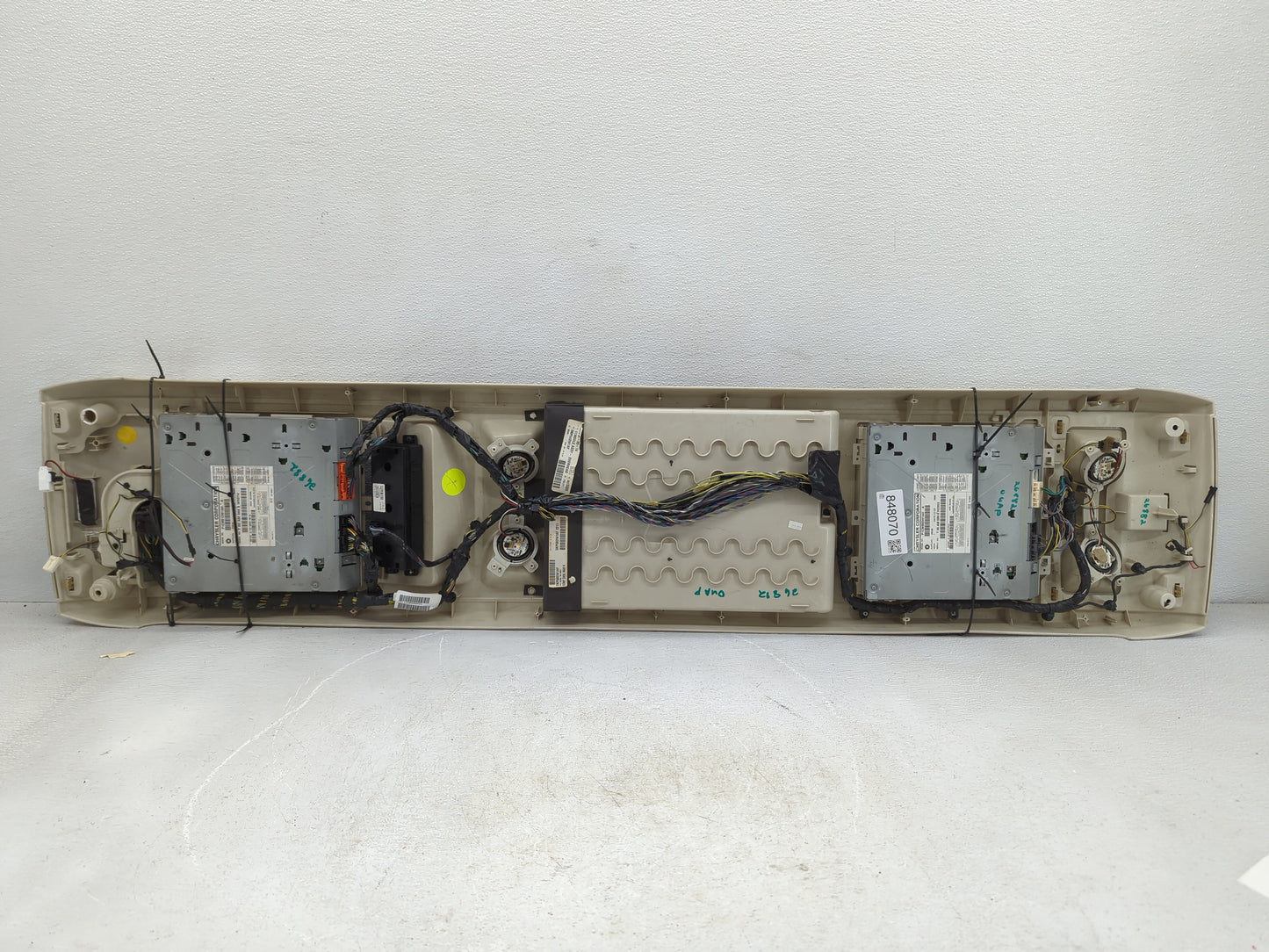 2014 Chrysler Town & Country Overhead Roof Console - Oemusedautoparts1.com
