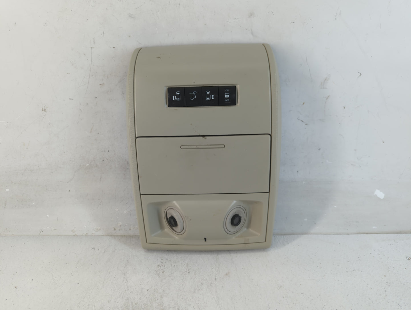 2014 Chrysler Town & Country Overhead Roof Console - Oemusedautoparts1.com
