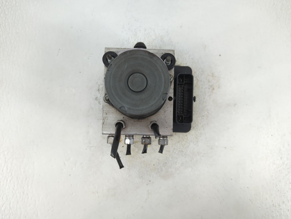 2014 Chrysler Town & Country Anti-Lock Brake ABS Pump Module Actuator OEM P/N:P68183803AC Fits OEM Used Auto Parts - Oemused