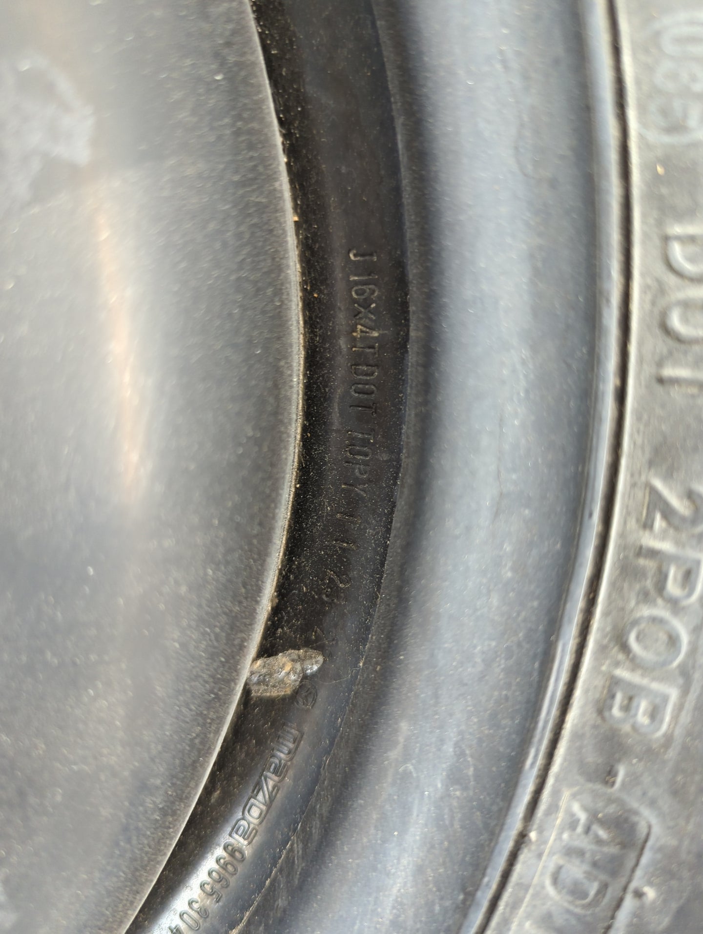 2008-2015 Chrysler Town & Country Spare Donut Tire Wheel Rim Oem 925282 - Oemusedautoparts1.com