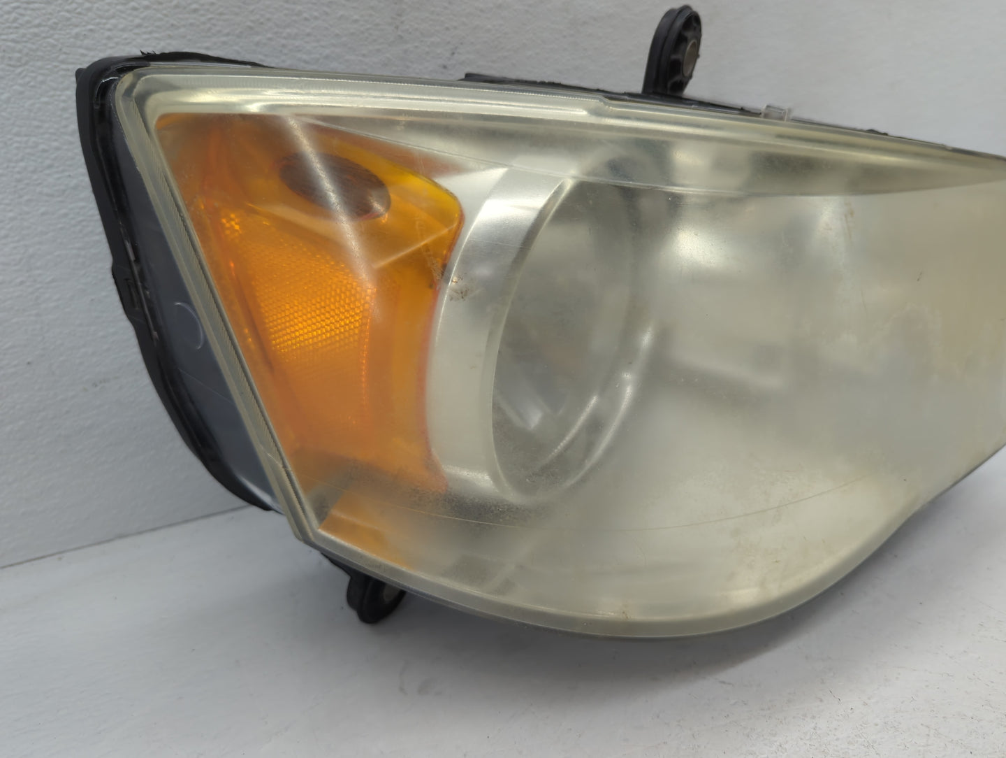 2008 Town & Country Passenger Right Oem Head Light Headlight Lamp - Oemusedautoparts1.com