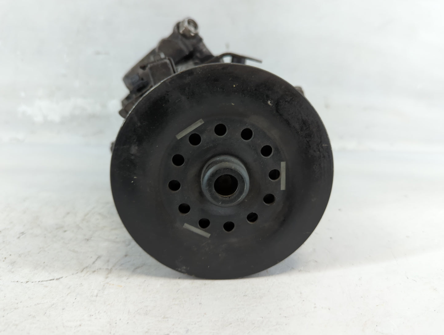 2011-2016 Chrysler Town & Country Air Conditioning A/c Ac Compressor Oem - Oemusedautoparts1.com