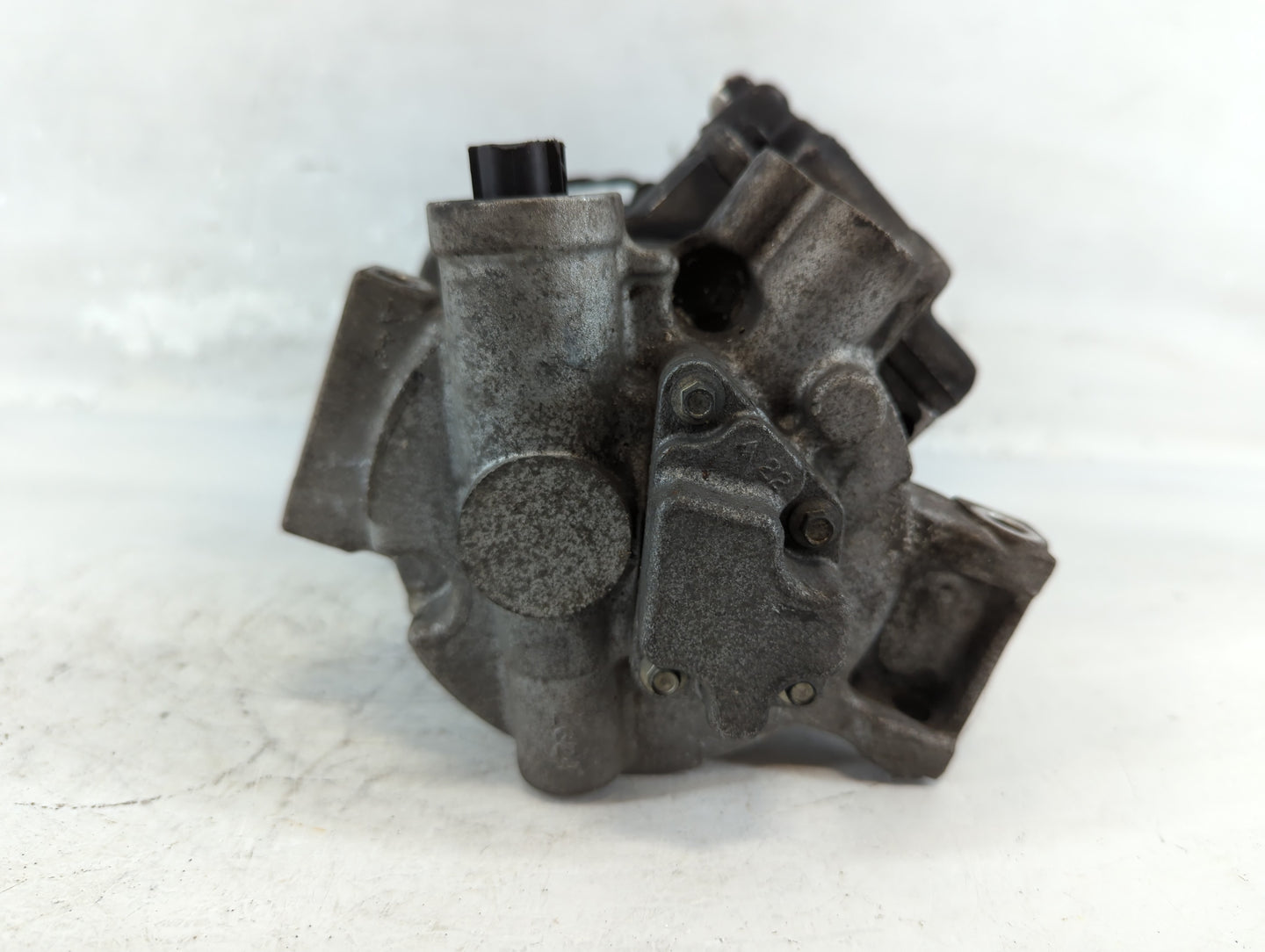 2011-2016 Chrysler Town & Country Air Conditioning A/c Ac Compressor Oem - Oemusedautoparts1.com