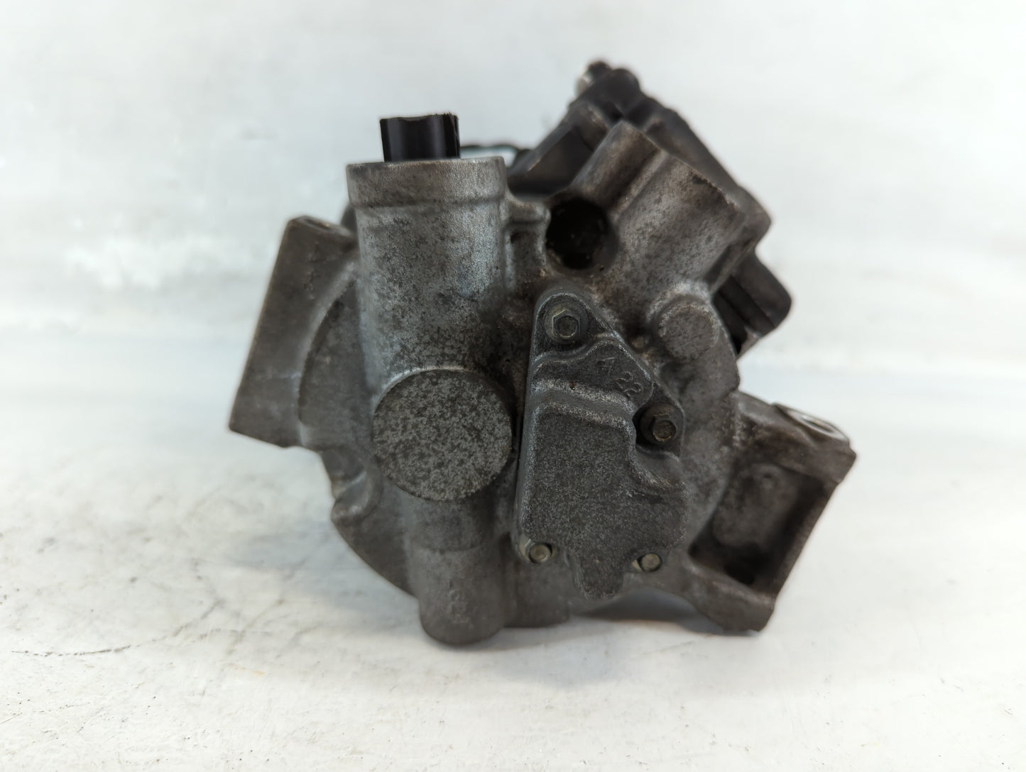 2011-2016 Chrysler Town & Country Air Conditioning A/c Ac Compressor Oem - Oemusedautoparts1.com