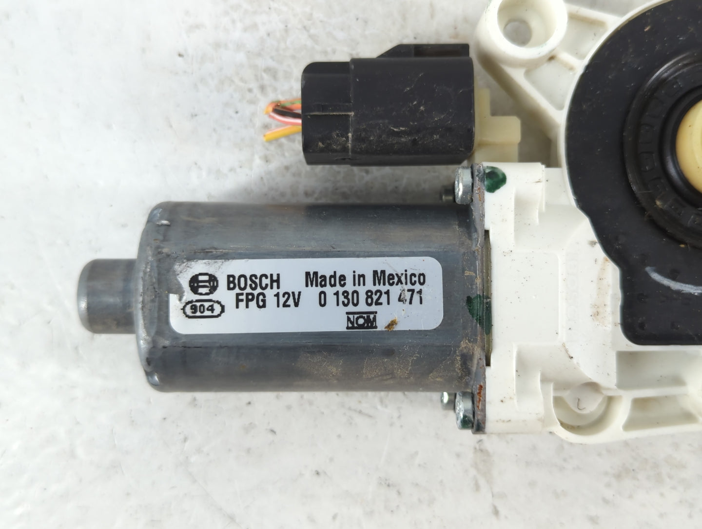 2014 Chrysler Town & Country Passenger Front Right Power Window Motor - Oemusedautoparts1.com