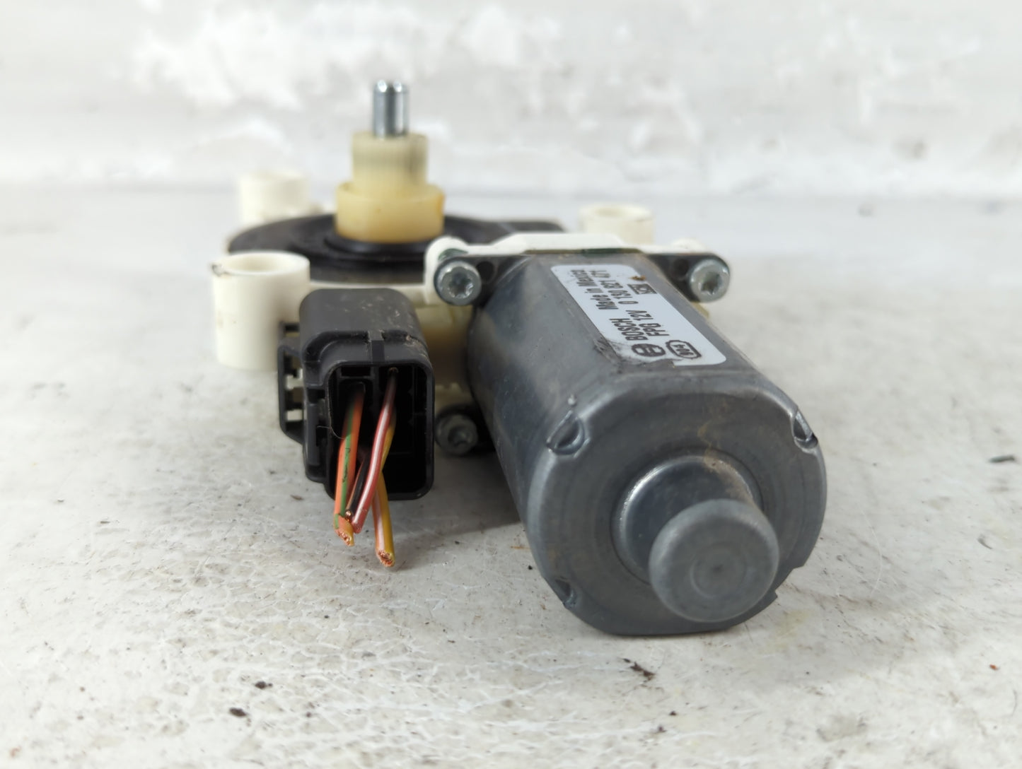 2014 Chrysler Town & Country Passenger Front Right Power Window Motor - Oemusedautoparts1.com