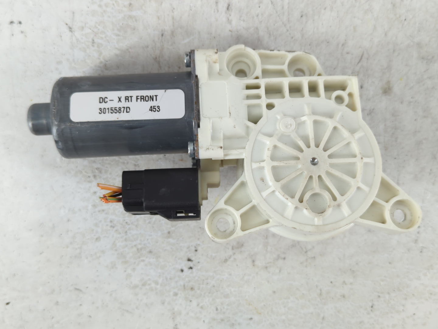 2014 Chrysler Town & Country Passenger Front Right Power Window Motor - Oemusedautoparts1.com