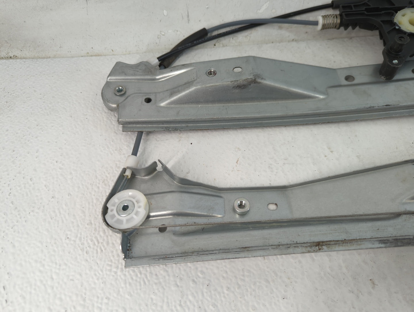 2008-2016 Chrysler Town & Country Driver Left Rear Window Regulator - Oemusedautoparts1.com