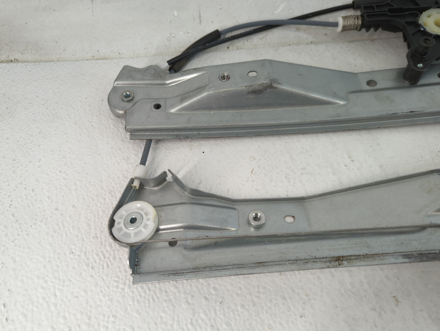 2008-2016 Chrysler Town & Country Driver Left Rear Window Regulator - Oemusedautoparts1.com