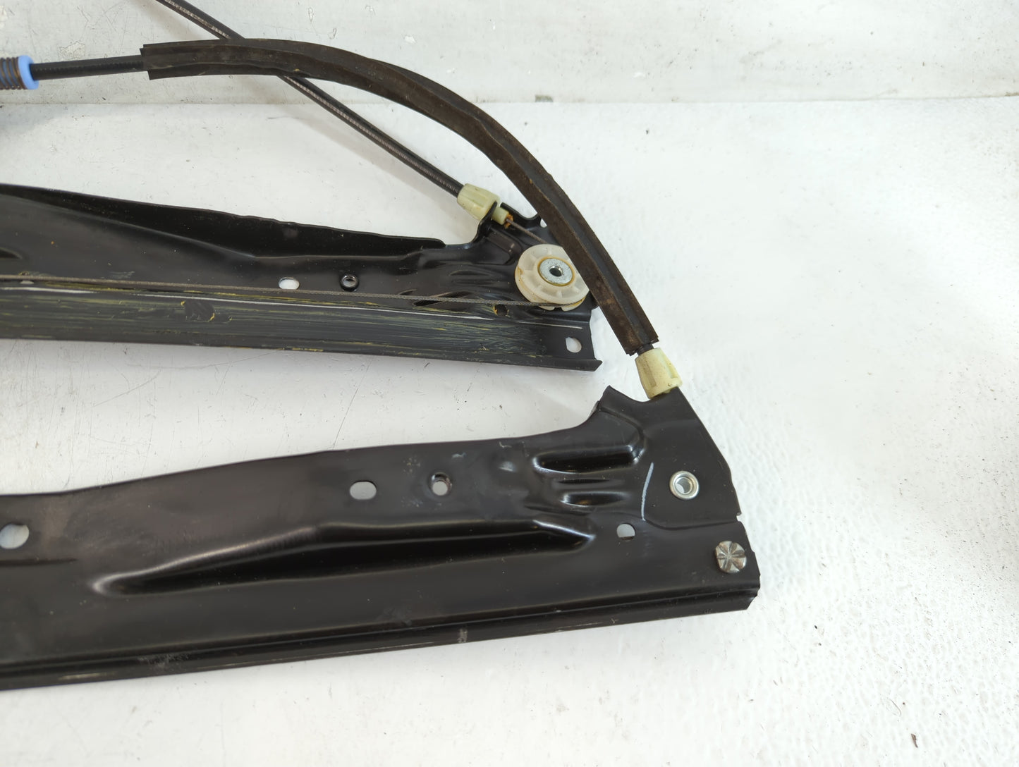 2008-2016 Chrysler Town & Country Used Window Regulator Passenger Front - Oemusedautoparts1.com