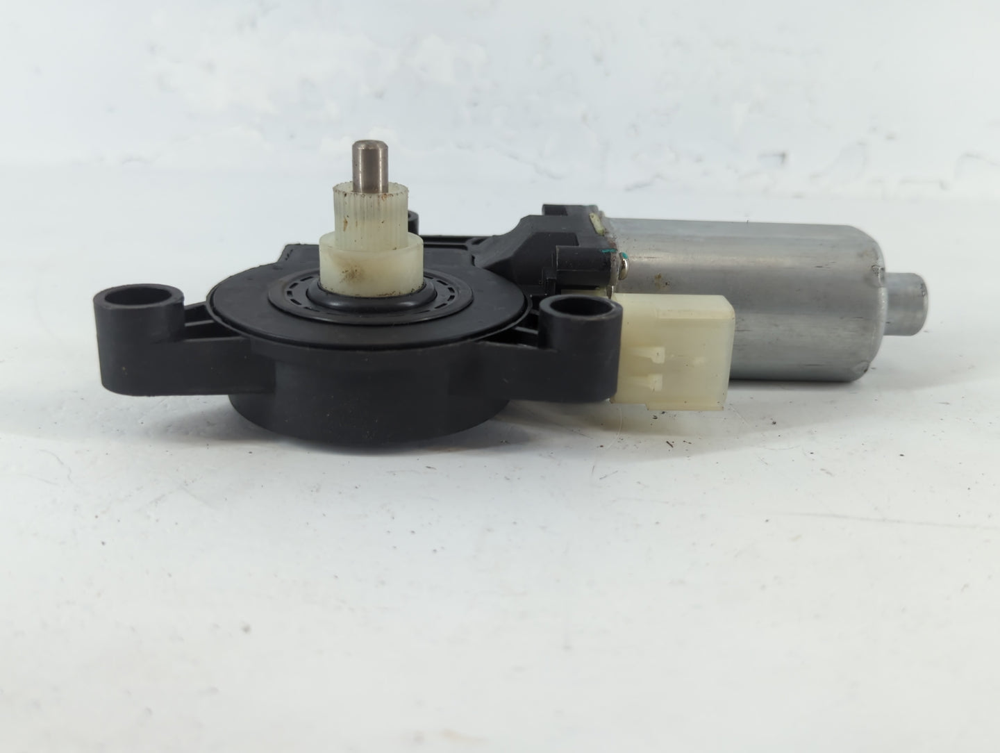 2014 Chrysler Town & Country Driver Left Front Window Regulator - Oemusedautoparts1.com