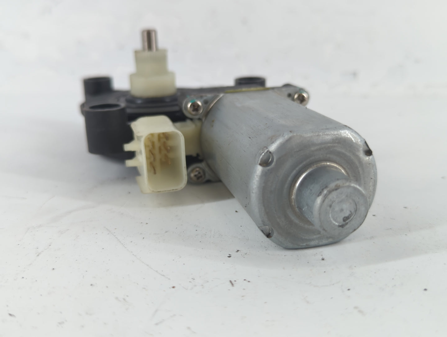 2014 Chrysler Town & Country Driver Left Front Window Regulator - Oemusedautoparts1.com