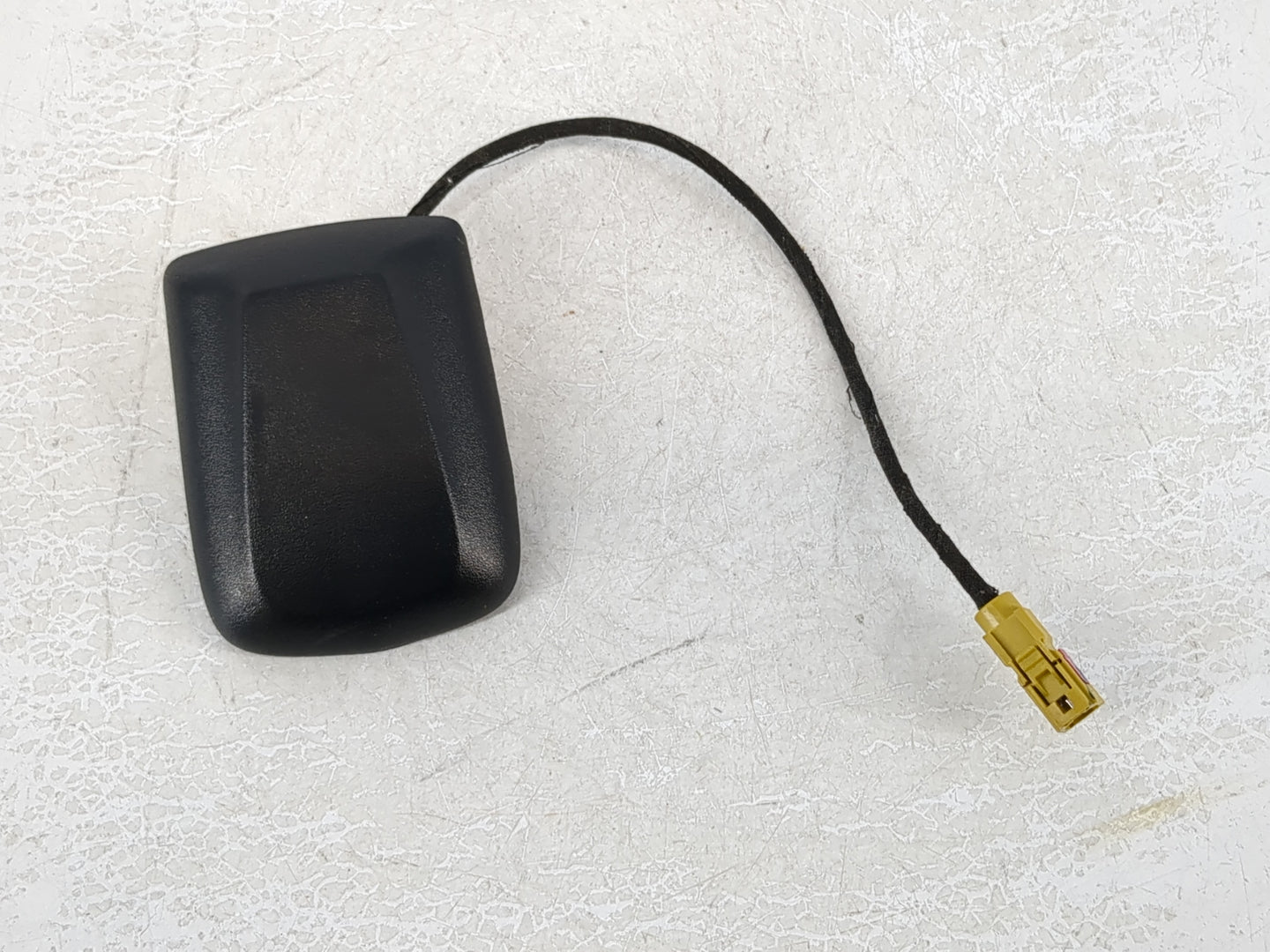 2014 Chrysler Town & Country Radio Antenna Mast - Oemusedautoparts1.com