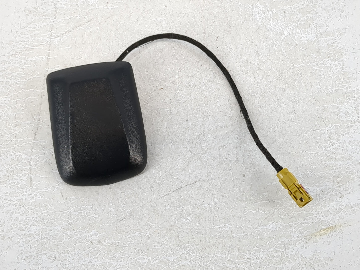 2014 Chrysler Town & Country Radio Antenna Mast - Oemusedautoparts1.com