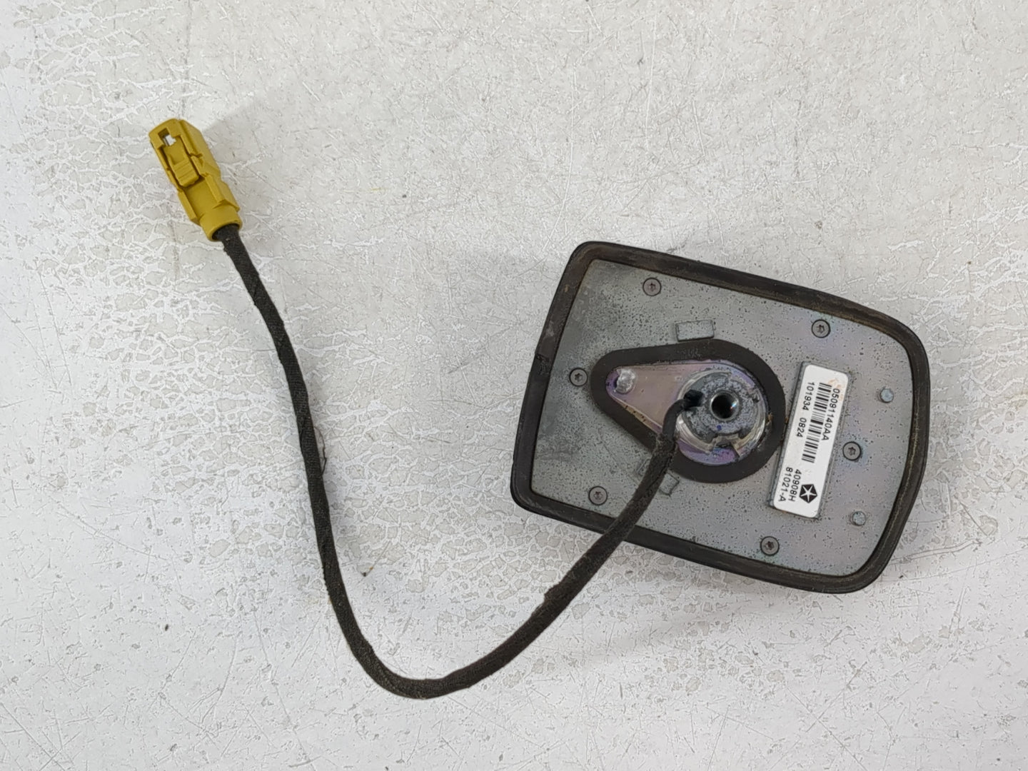 2014 Chrysler Town & Country Radio Antenna Mast - Oemusedautoparts1.com