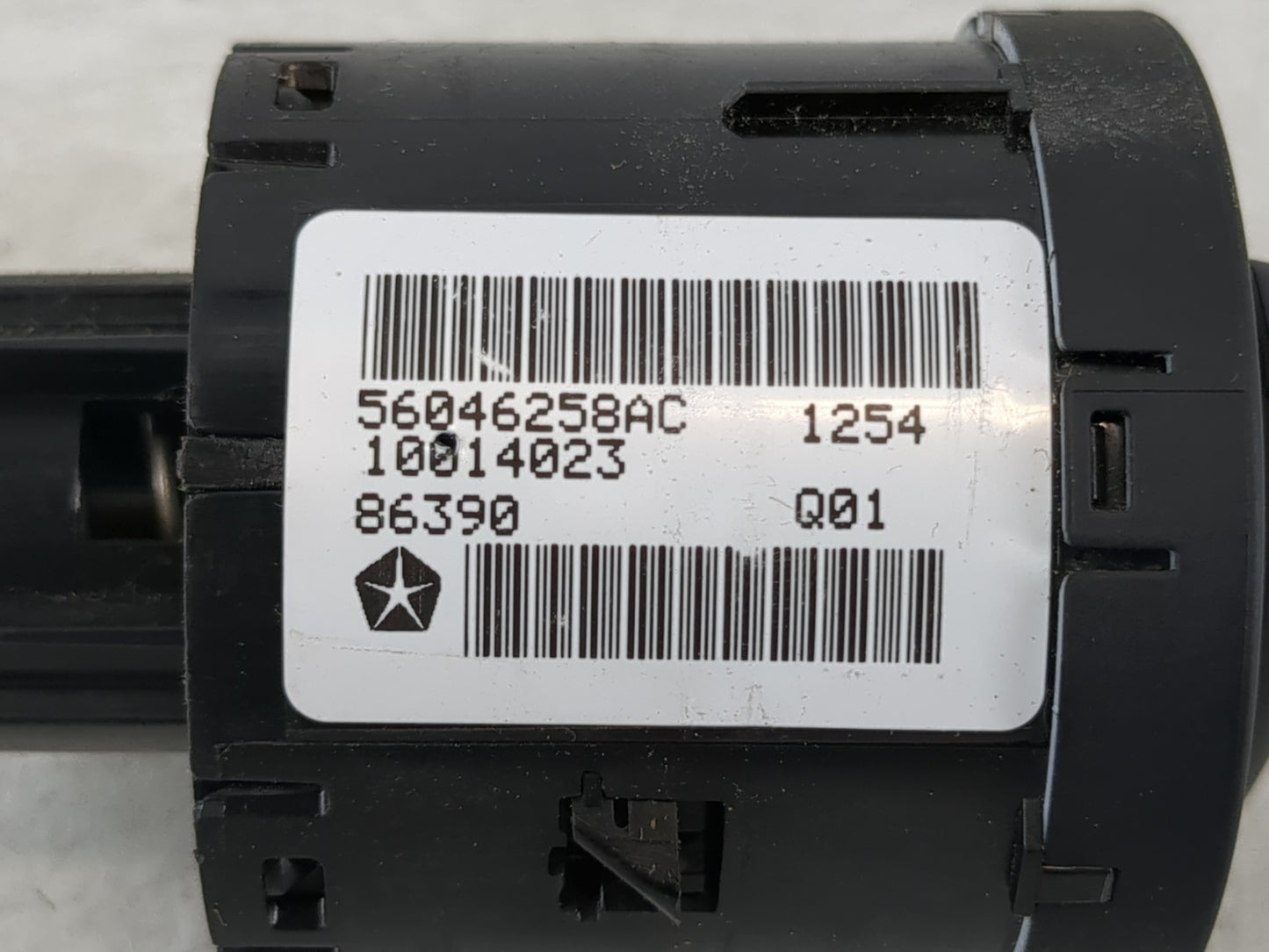 2011 Chrysler Town & Country Headlight Head Light Switch Lamp Control - Oemusedautoparts1.com