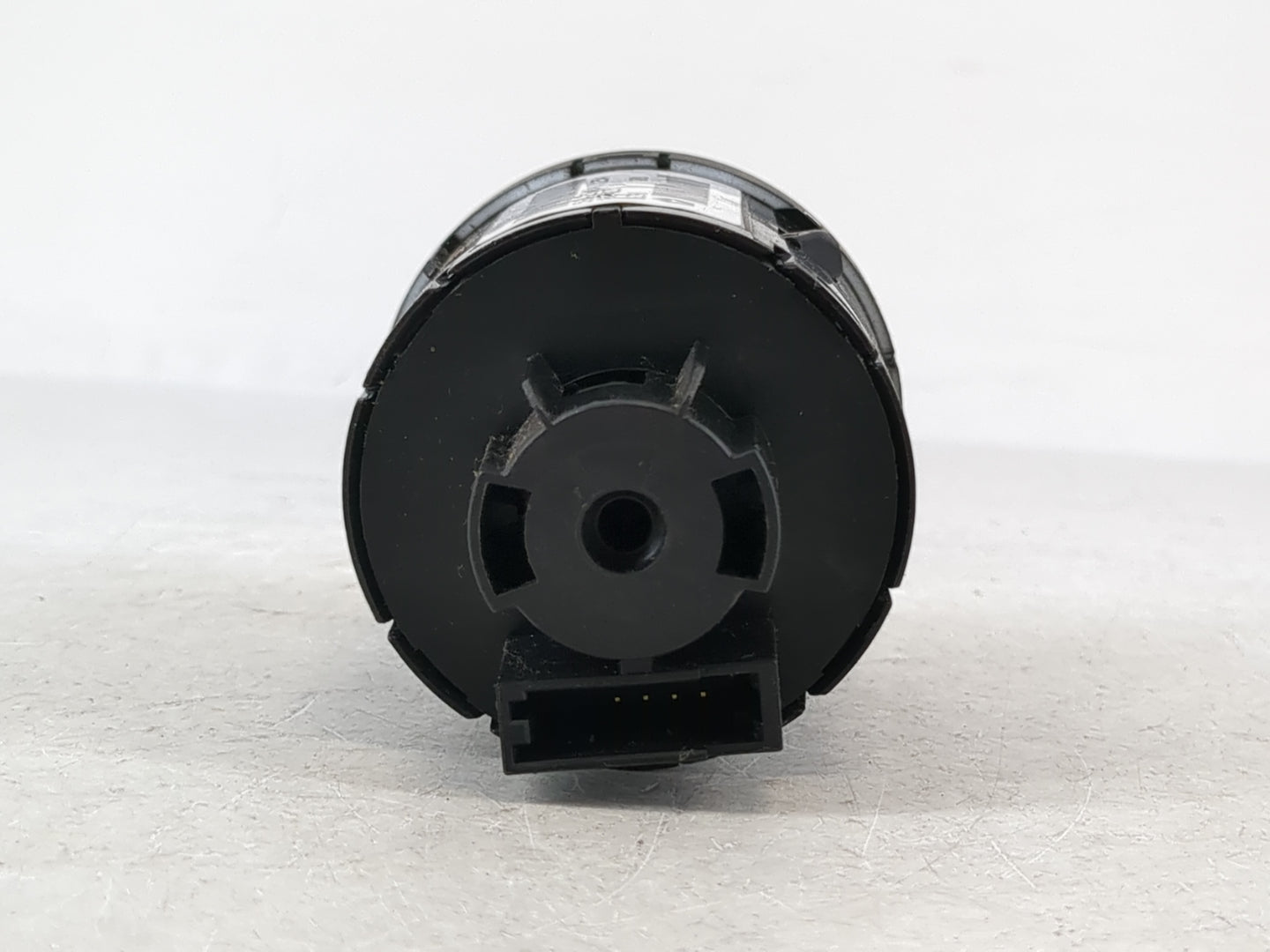2011 Chrysler Town & Country Headlight Head Light Switch Lamp Control - Oemusedautoparts1.com