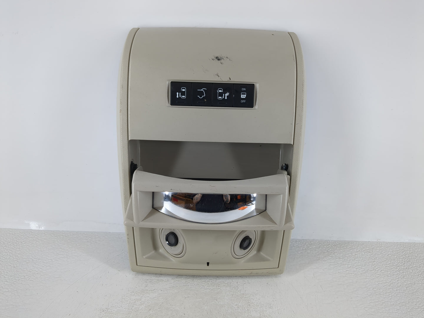 2011 Chrysler Town & Country Overhead Roof Console Interior Dome Light - Oemusedautoparts1.com