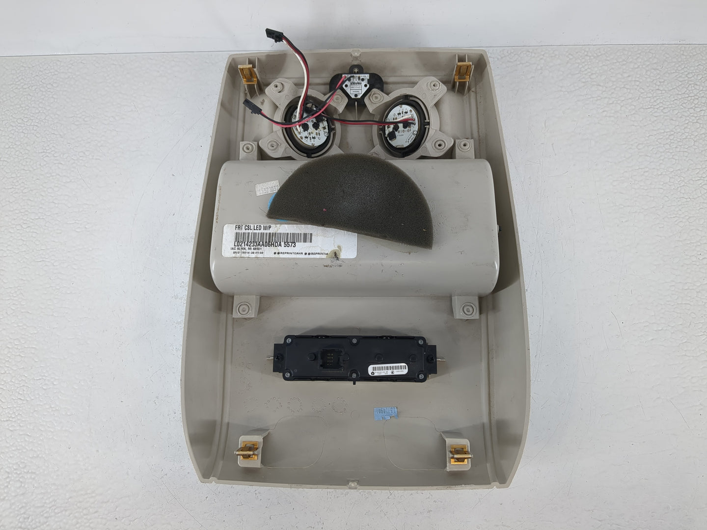 2011 Chrysler Town & Country Overhead Roof Console Interior Dome Light - Oemusedautoparts1.com