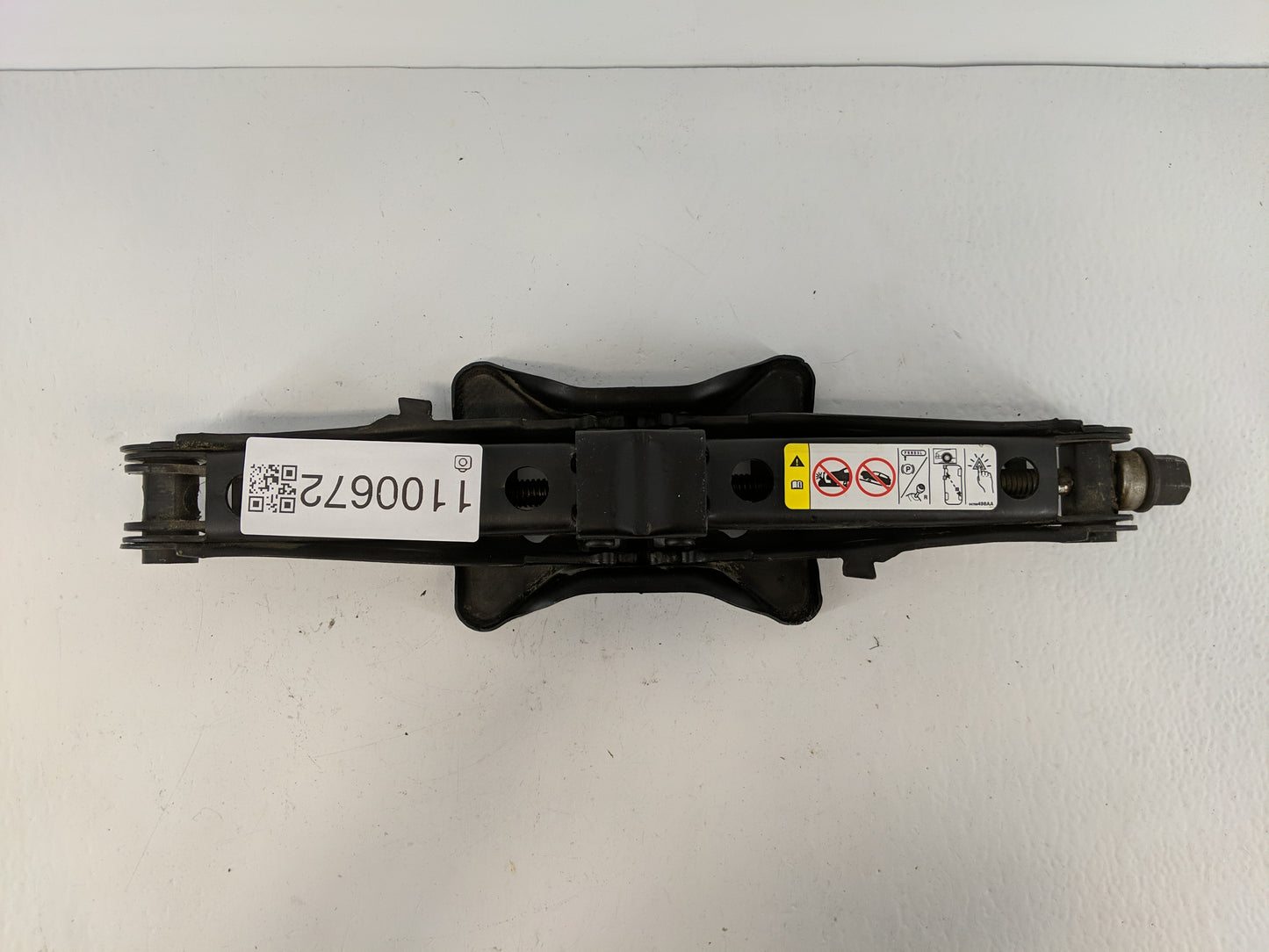 2014 Dodge Avenger Spare Scissor Car Jack - Oemusedautoparts1.com