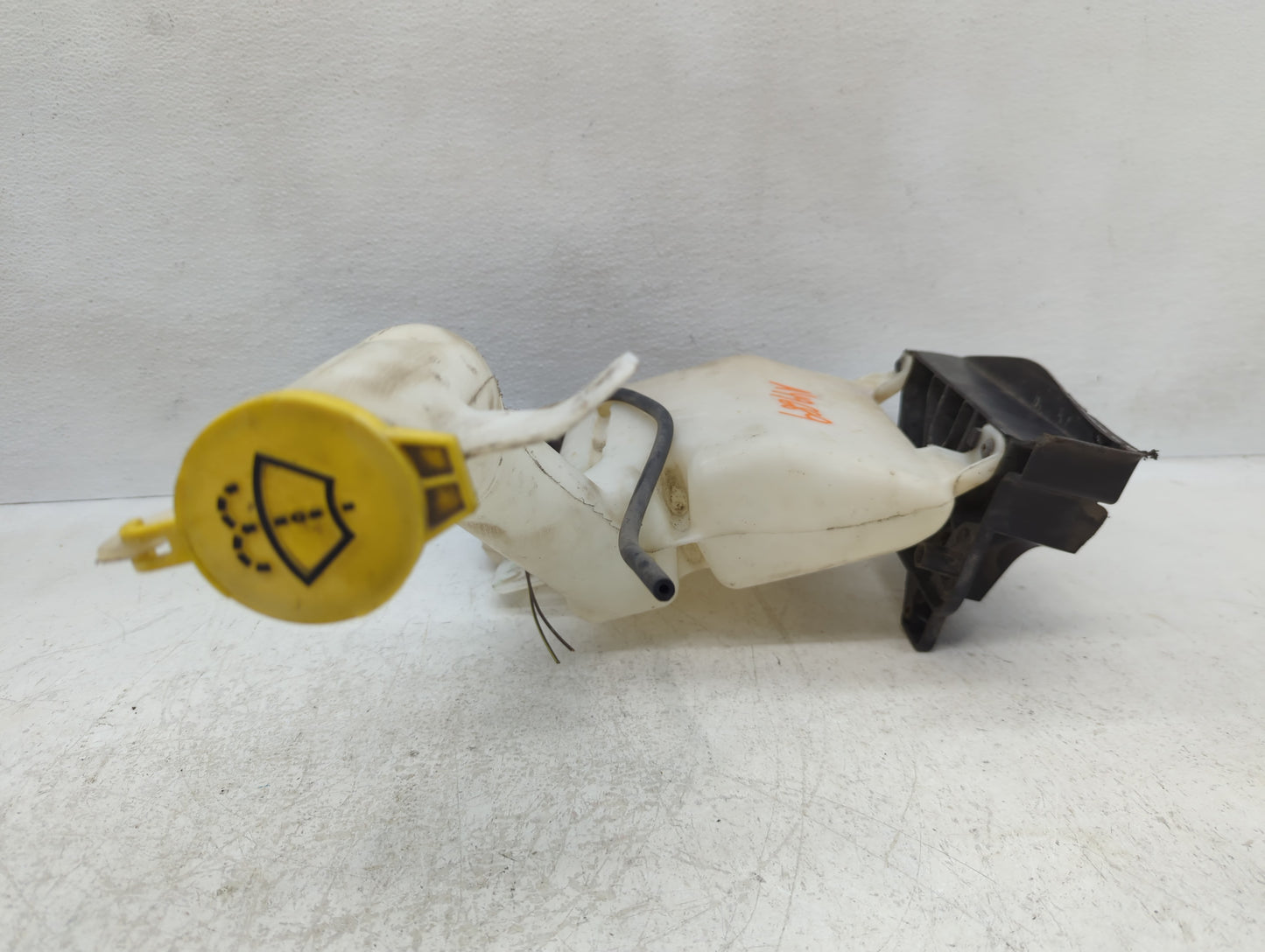 2011-2014 Dodge Avenger Windshield Washer Fluid Reservoir Bottle Oem - Oemusedautoparts1.com
