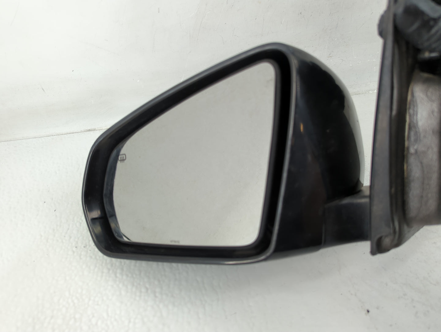 2008-2014 Dodge Avenger Driver Side View Mirror - Left Door Mirror OEM Used - Oemusedautoparts1.com