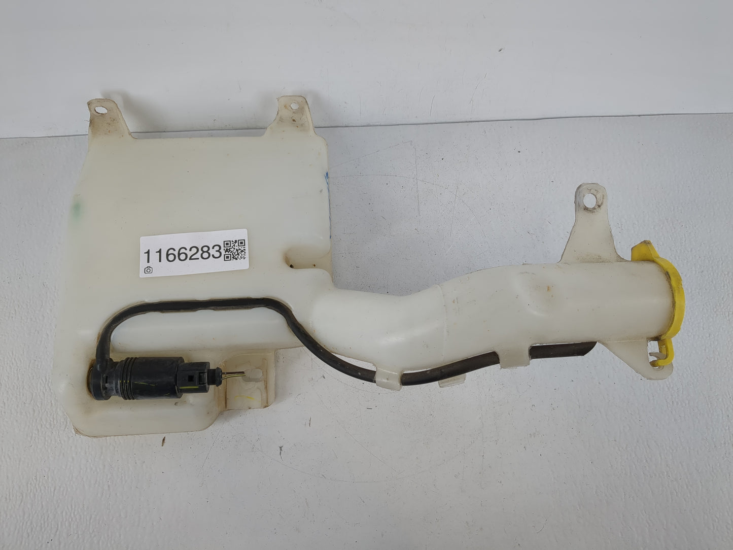 2011-2014 Dodge Avenger Windshield Washer Fluid Reservoir Bottle Oem - Oemusedautoparts1.com