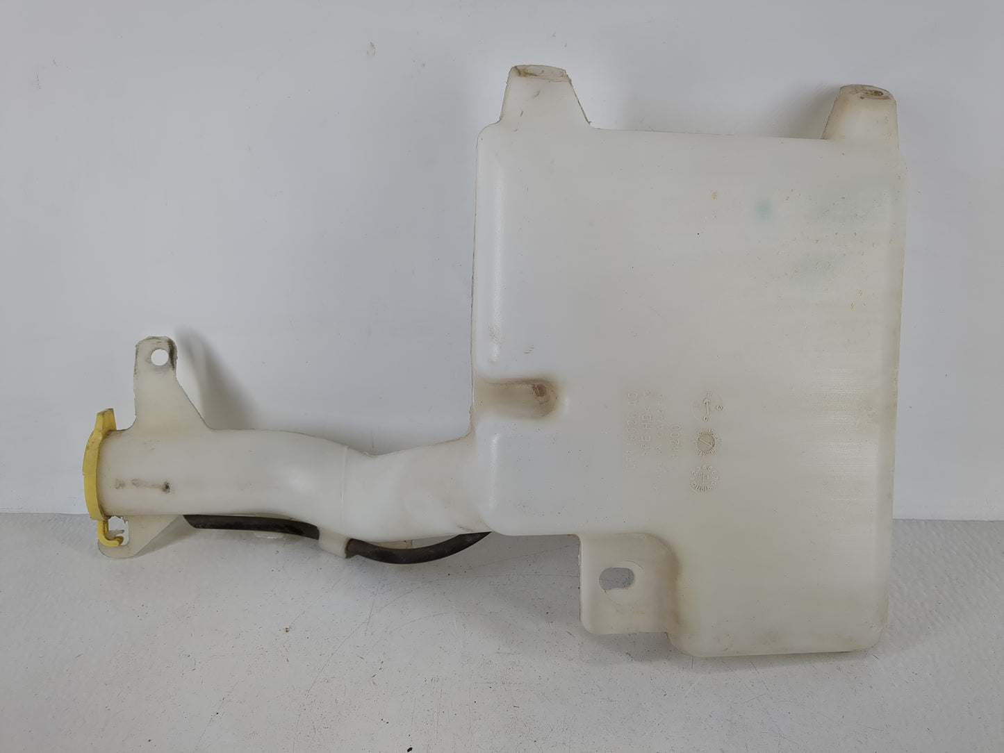 2011-2014 Dodge Avenger Windshield Washer Fluid Reservoir Bottle Oem - Oemusedautoparts1.com