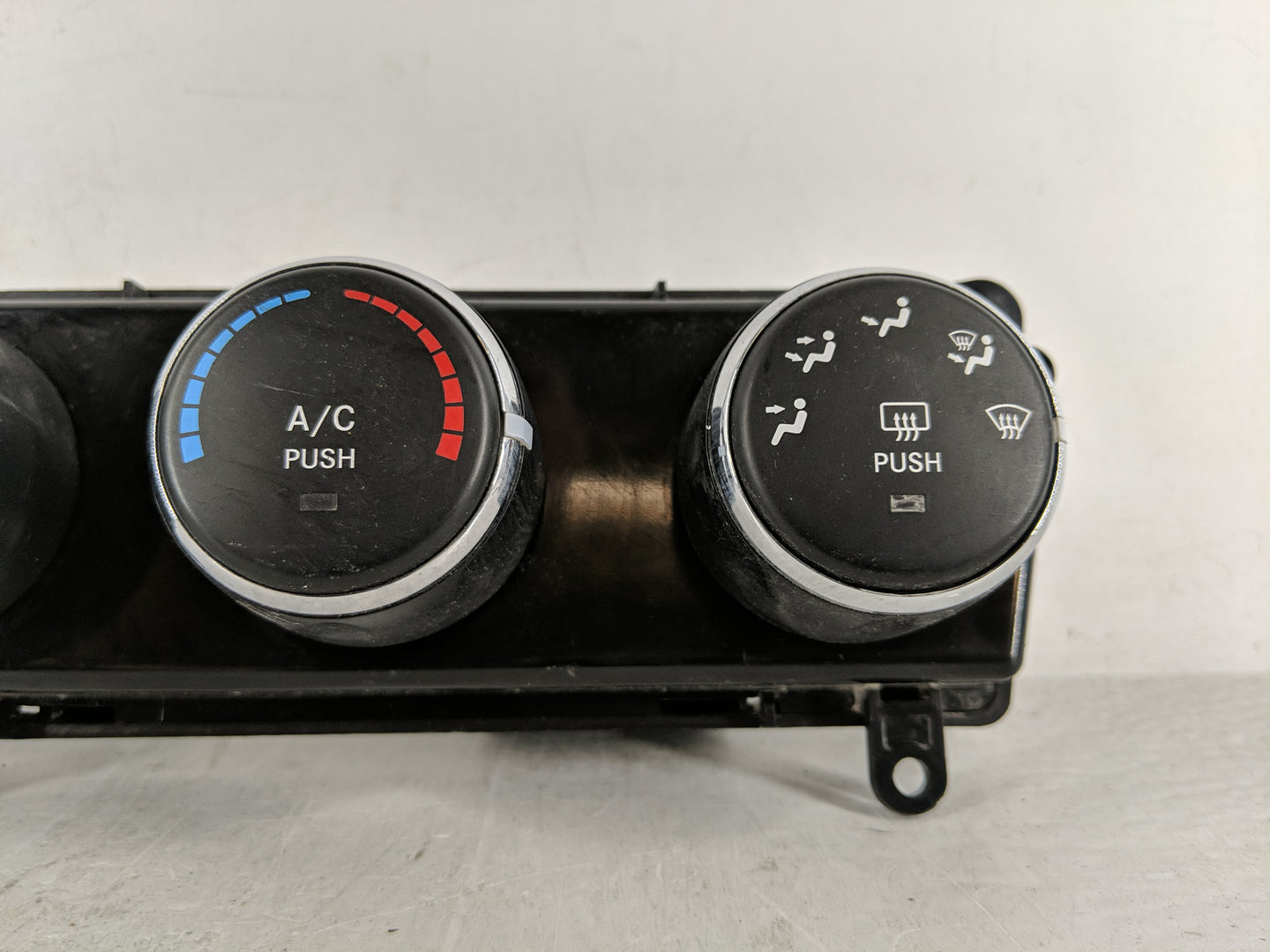 2010-2014 Dodge Avenger Climate Control Module Temperature AC/Heater Replacement P/N:1TT70DX9AC Fits Fits 2010 2011 2012 201