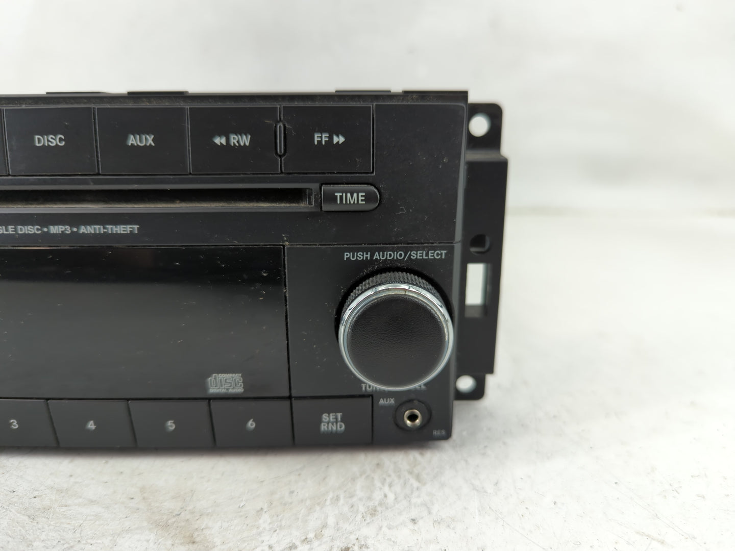 2013-2014 Dodge Avenger Radio AM FM Cd Player Receiver Replacement P/N:P05091195AC Fits Fits 2013 2014 OEM Used Auto Parts -
