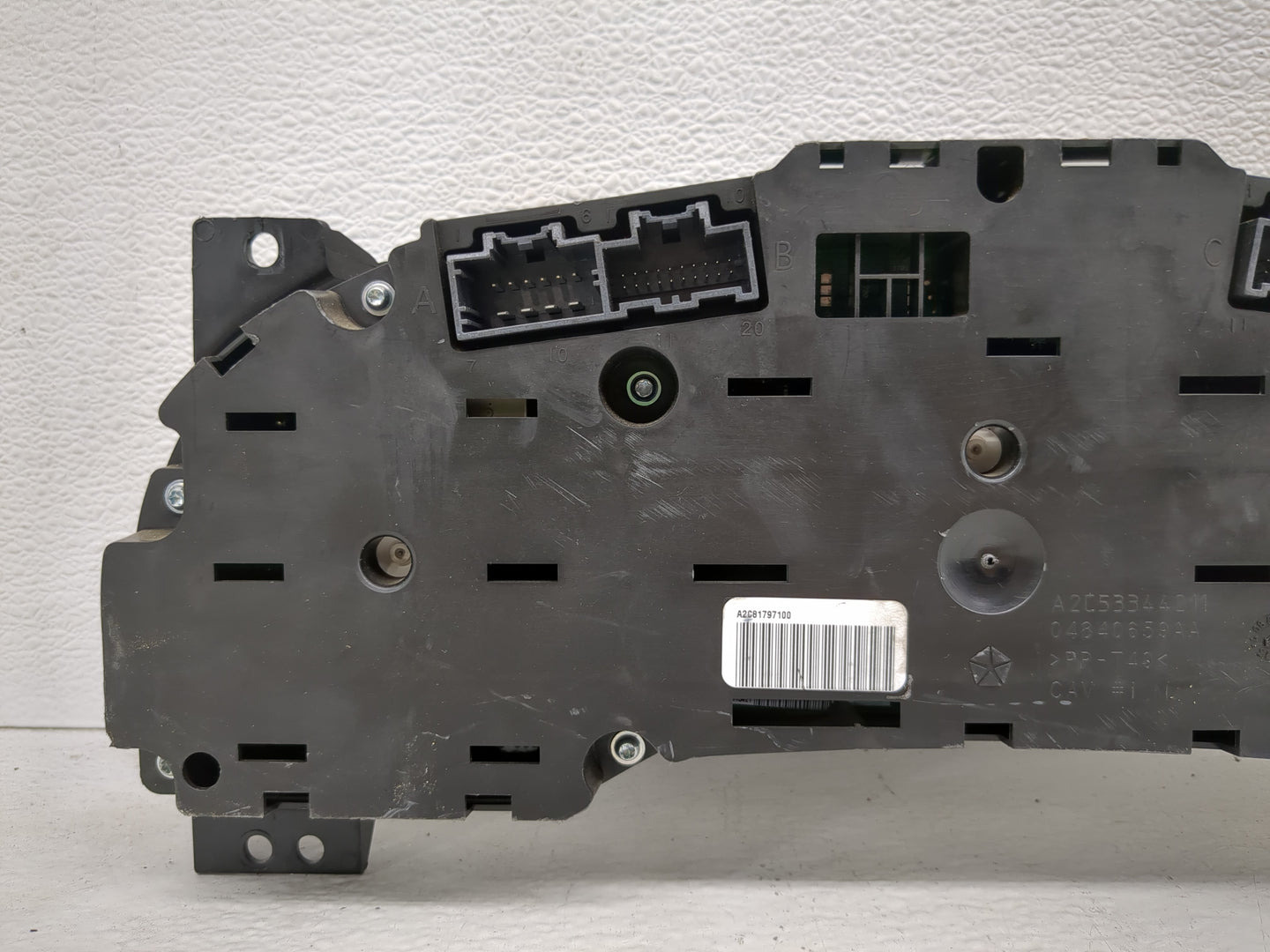 2011-2014 Dodge Avenger Instrument Cluster Speedometer Gauges P/N:P56046511AH Fits Fits 2011 2012 2013 2014 OEM Used Auto Pa