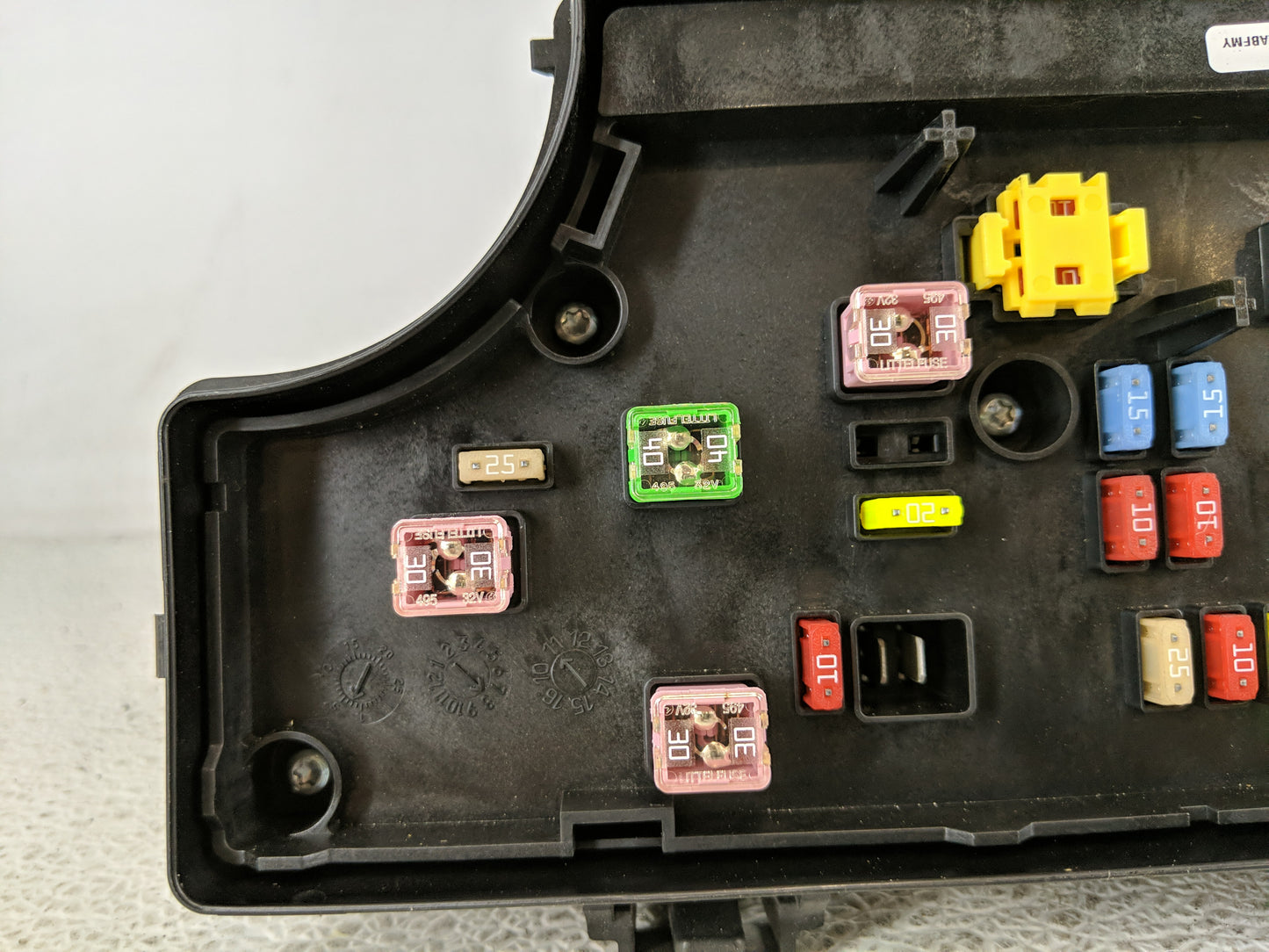 2011-2014 Dodge Avenger Fusebox Fuse Box Relay Module Tipm P04692346ad - Oemusedautoparts1.com