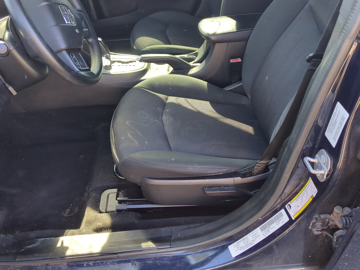 2011-2014 Dodge Avenger Driver Front Seat Oem - Oemusedautoparts1.com