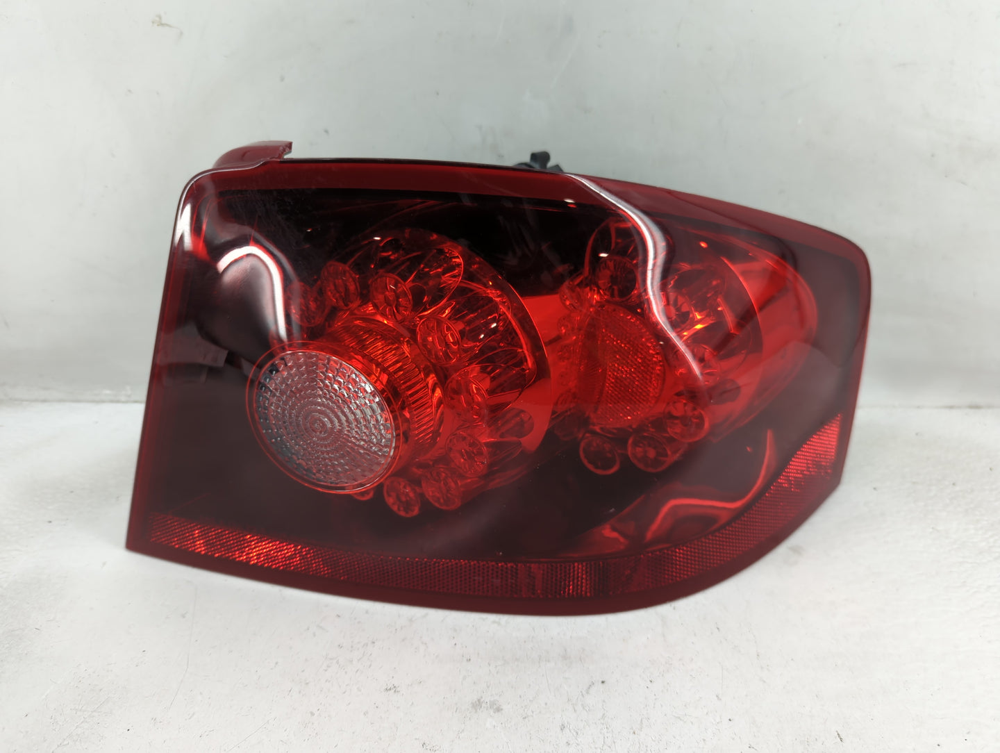 2011-2014 Dodge Avenger Tail Light Assembly Passenger Right OEM P/N:05182522AB 05182522AG Fits Fits 2011 2012 2013 2014 OEM 