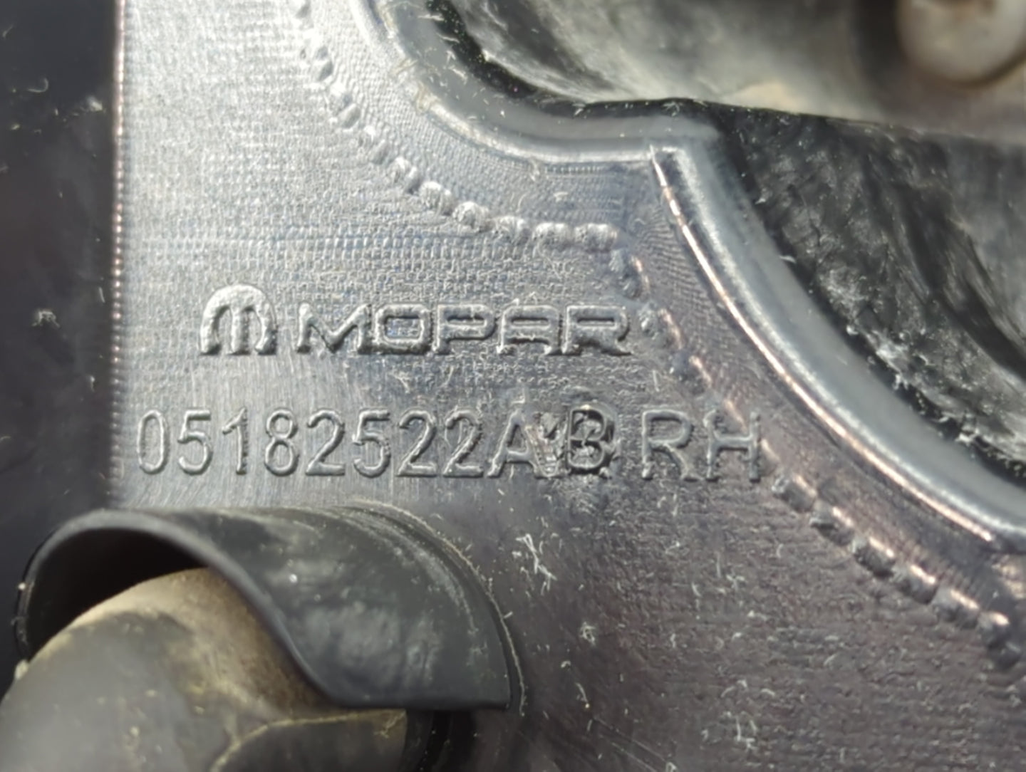 2011-2014 Dodge Avenger Tail Light Assembly Passenger Right OEM P/N:05182522AB 05182522AG Fits Fits 2011 2012 2013 2014 OEM 